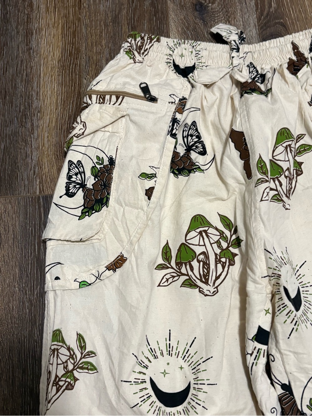 Wholesale Whimsy Goth Inspired Boho Hippie Unisex Baggy Pants L/Xl - Picture 14 of 16